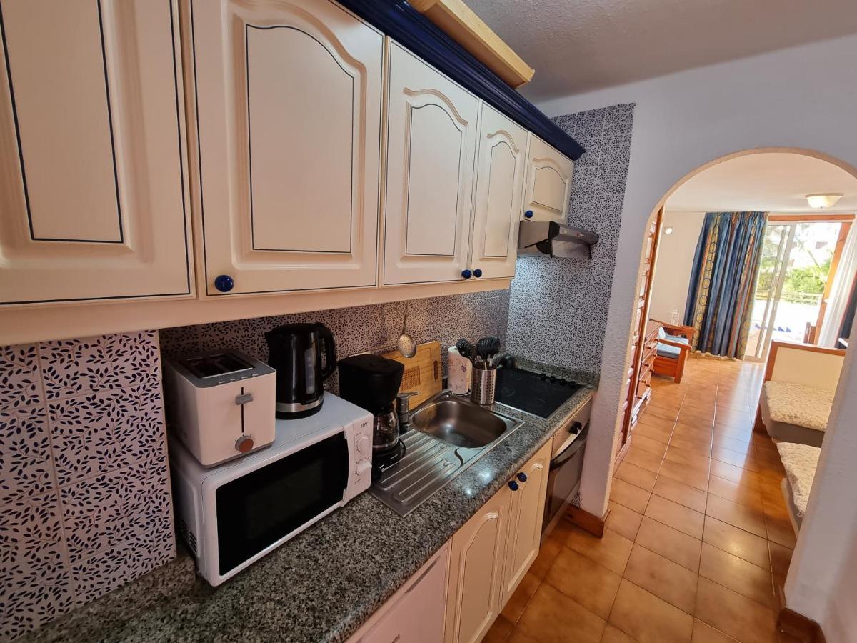Studio Apartment No 1 Directly On The Beach And Sea, Terrace, Heated Pool, Wifi Playa de las Americas (Tenerife) Exterior foto