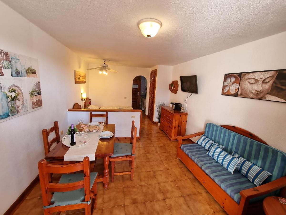 Studio Apartment No 1 Directly On The Beach And Sea, Terrace, Heated Pool, Wifi Playa de las Americas (Tenerife) Exterior foto